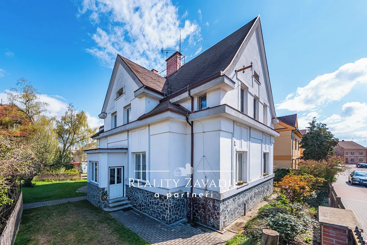 Prodej vícegeneračního domu 216 m², pozemek 1160 m²